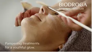 ORAJA_Pamperende_behandelingen_gelaatsverzorging_beautiful_glow_Biodroga_Bioscience